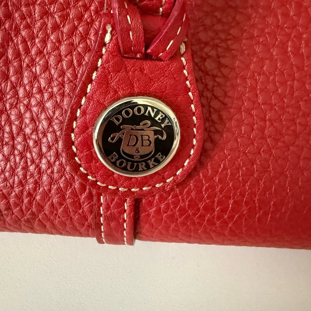 Red Dooney & Burke Red Leather Purse - Picture 2 of 9